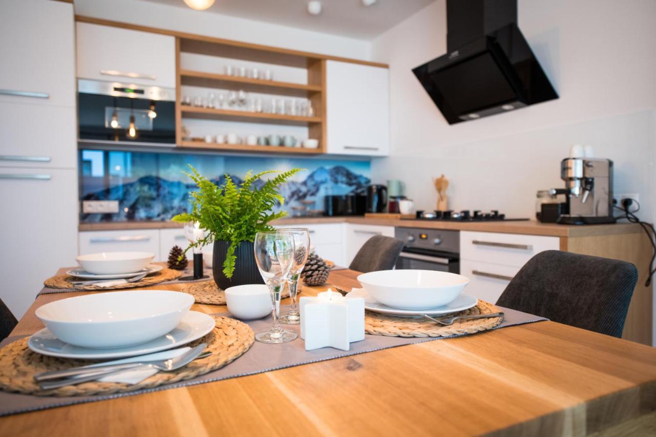 Lomnica Garden Apartment ตาตรันสกา ลอมนีจา ภายนอก รูปภาพ